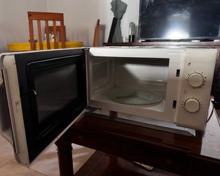 Microondas Taurus Blanco D70H20L-ZT