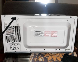Microondas Taurus Blanco D70H20L-ZT