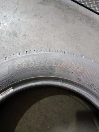 NEUMATICOS 195/60R15 92V