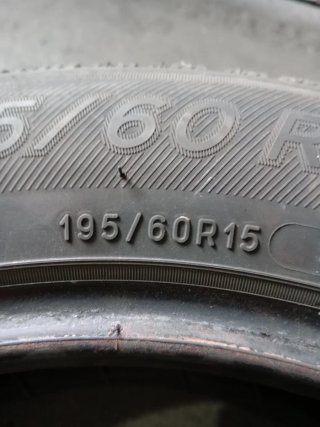 NEUMATICOS 195/60R15 92V