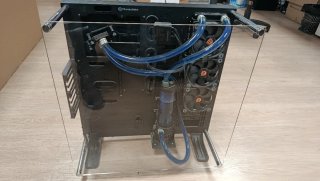 Caja Gamer Thermaltake con Refrigeración líquida