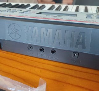 Tastiere digitali Yamaha YPT-263
