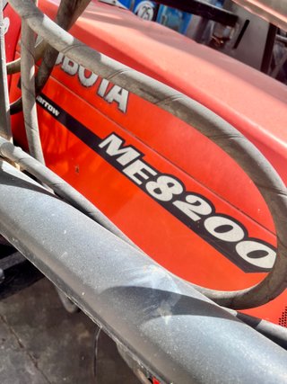 Tractor Kubota ME8200