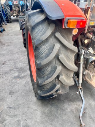 Tractor Kubota ME8200