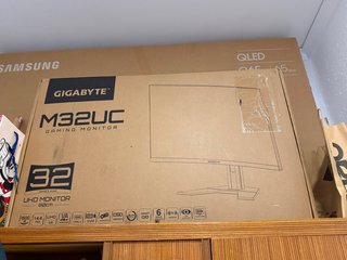 Monitor Curvo GIGABYTE 32 Pollici