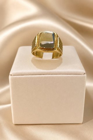 Anillo de diseño clásico  Oro 18 Kl SEV-TRA1766