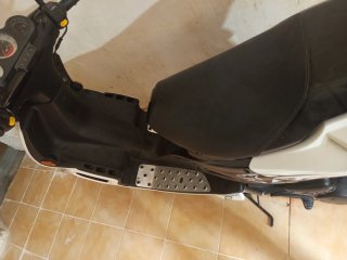 Peugeot Speedfight 2 Scooter Negro/Blanco