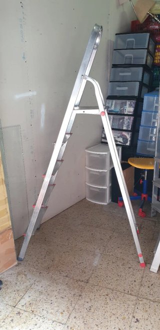 ESCALERA DE ALUMINIO