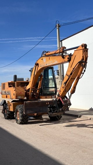 Excavadora Giratoria CASE 685