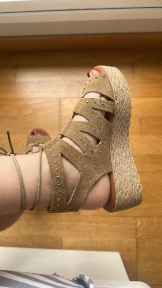 Sandalias Athenea 07 Beige/Marrón