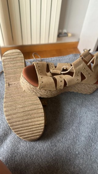 Sandalias Athenea 07 Beige/Marrón