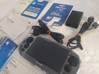 PS Vita 3g Negra + Accesorios