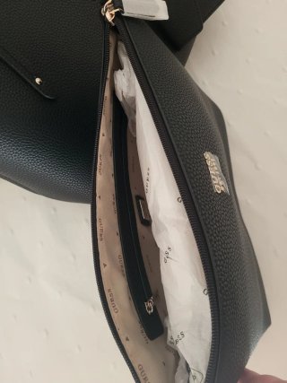 Bolso shopper, neceser y monedero Guess Brenton