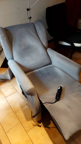 Poltrona relax con telecomando
