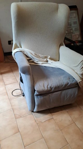 Poltrona relax con telecomando