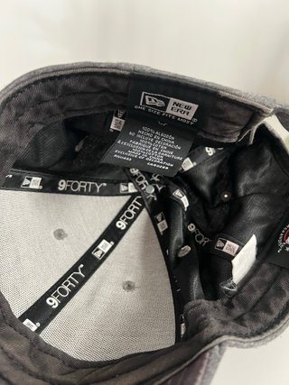 Gorra New Era Yankees Gris 9Forty