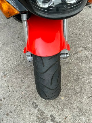 Aprilia SR 50 Scooter naranja y Negra