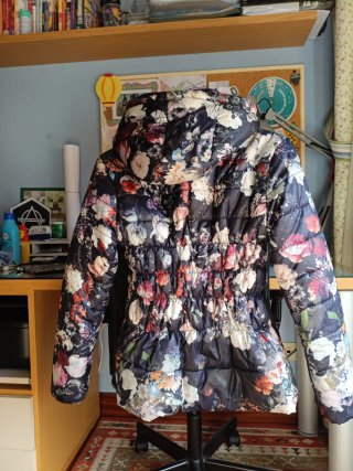Plumífero NORDISH estampado floral T. L