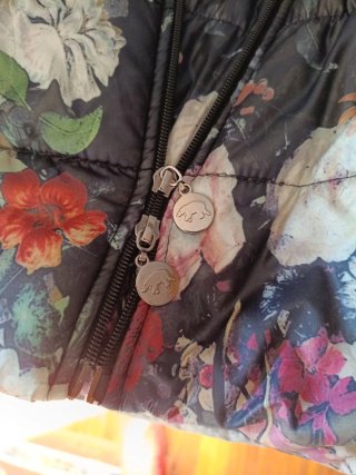 Plumífero NORDISH estampado floral T. L