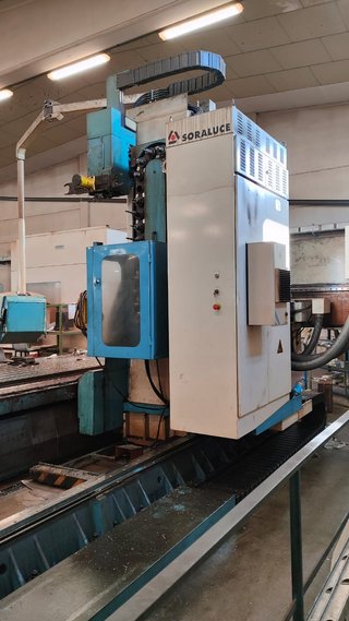 FRESADORA DE COLUMNA MÓVIL SORALUCE SP 8000