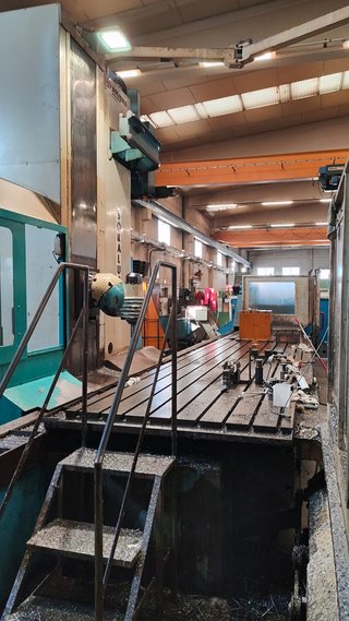 FRESADORA DE COLUMNA MÓVIL SORALUCE SP 8000