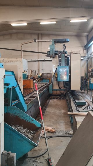 FRESADORA DE COLUMNA MÓVIL SORALUCE SP 8000