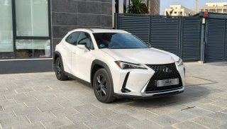 Lexus UX 2024