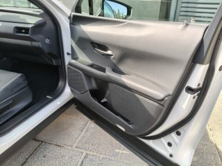 Lexus UX 2024