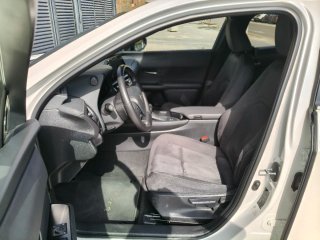 Lexus UX 2024