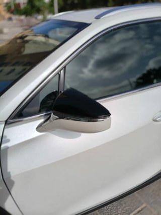 Lexus UX 2024