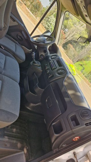 Nissan NV400 2013