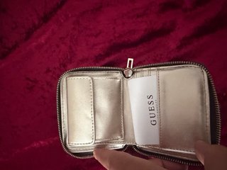 Cartera Guess Estampada Marrón