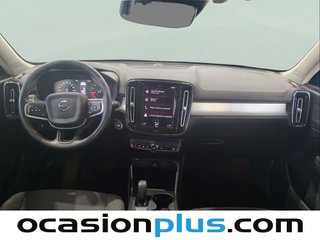 Volvo XC40 T2 Momentum Pro Auto 95 kW (129 CV)