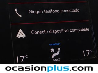 Volvo XC40 T2 Momentum Pro Auto 95 kW (129 CV)