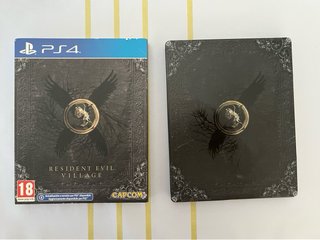 Playstation 4 Pro Negra + Mando Dorado + 2 juegos.