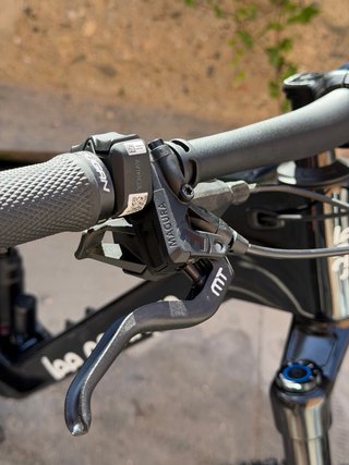 LEE COUGAN FLÖ CARBON