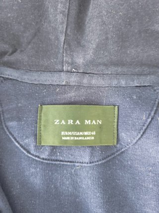 Sudadera Zara con capucha y cremallera