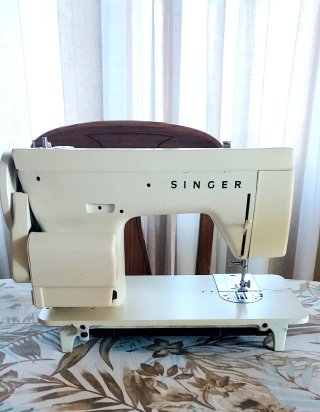 Máquina de coser Singer 968