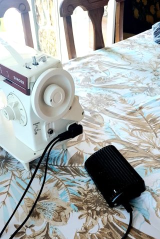 Máquina de coser Singer 968