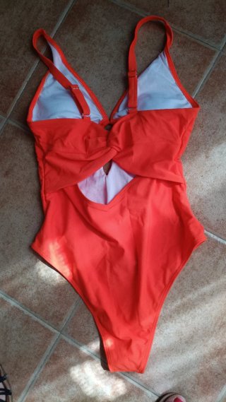 2 Bañadores Azulón y Rojo  10€ cada uno