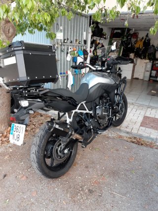 SUZUKI V STRONG 800 - 12/2025 2000e en extras
