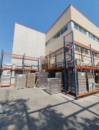 Nave industrial en alquiler en Massanes
