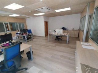 Nave industrial en alquiler en Massanes