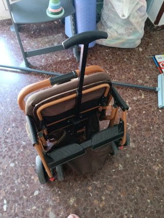 Silla de paseo color beige