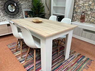 Mesa comedor 140cm con 4 sillas blancas