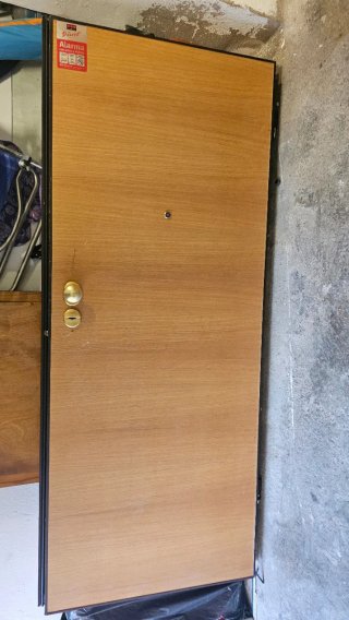 Puerta blindada madera