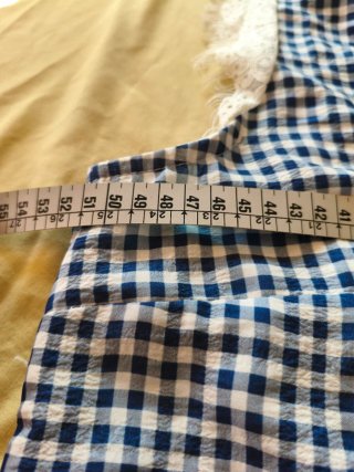 Blusa cuadros encaje cuello V sin mangas