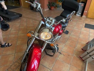 Moto Cruiser Roja
