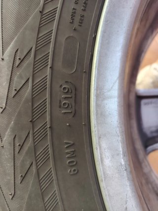 Llantas con neumáticos 4 estaciones