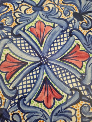 Plato decorativo pintado a mano